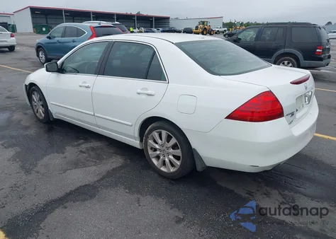2007 Honda Accord 3.0 Ex z USA, uszkodzony, nr VIN 1HGCM66597A045449